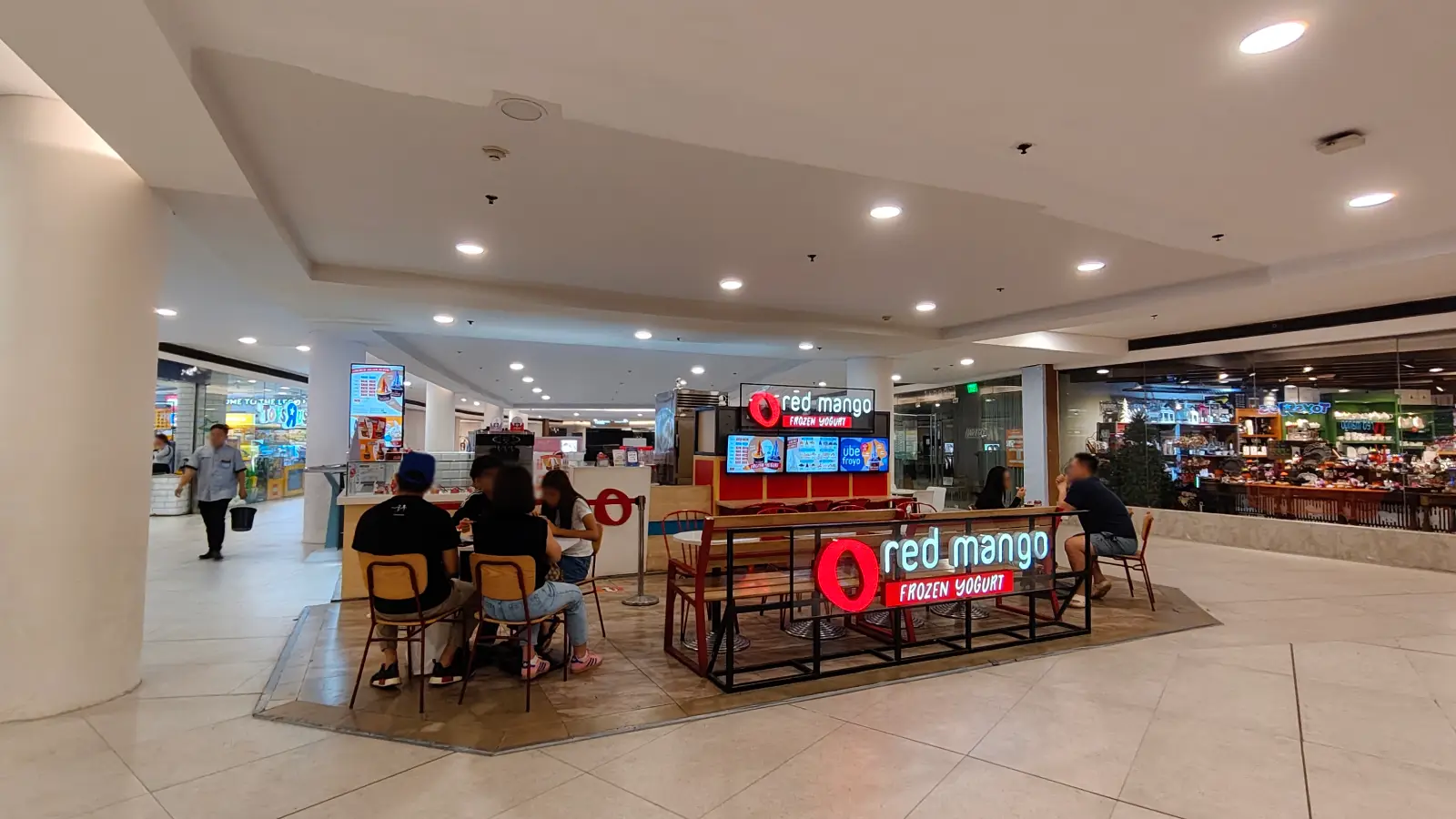 RED MANGO in TriNoma